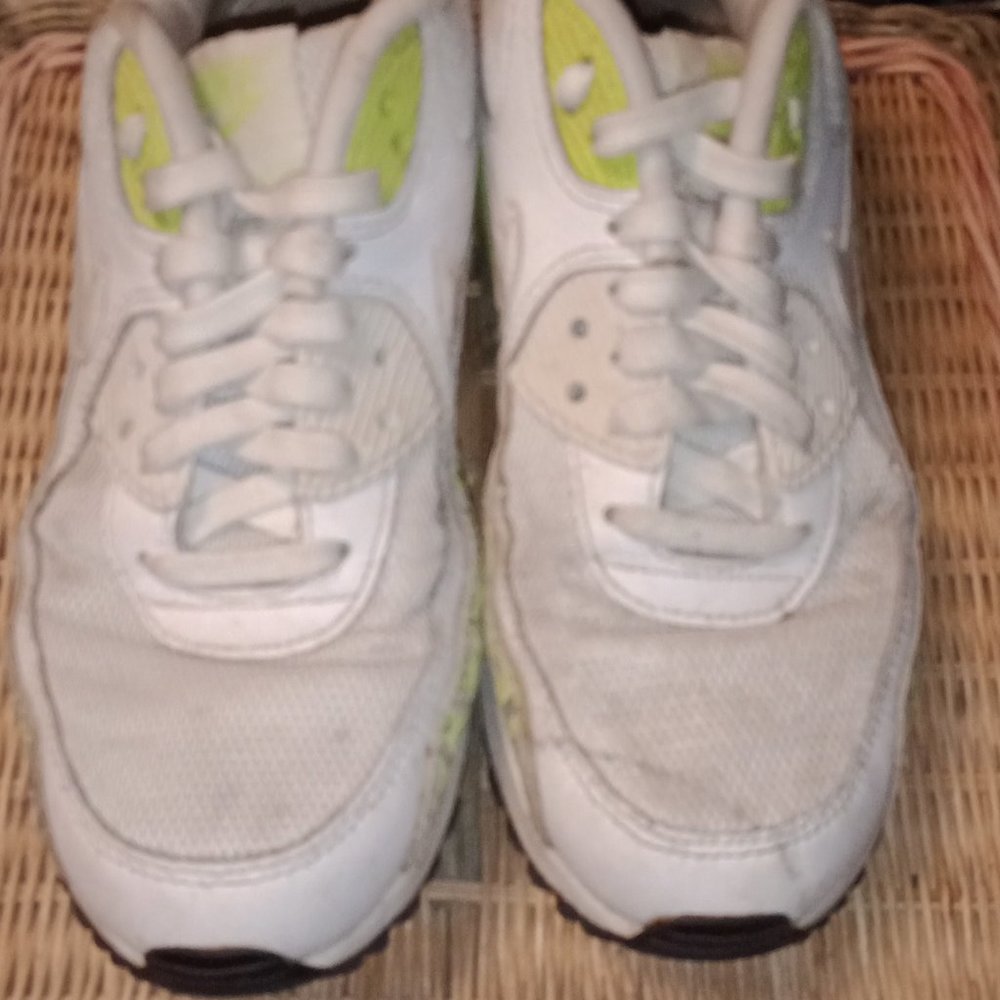 Women's size 7 Nike Air Max tennis shoes Neon Yellow/White/ "cheetah print"